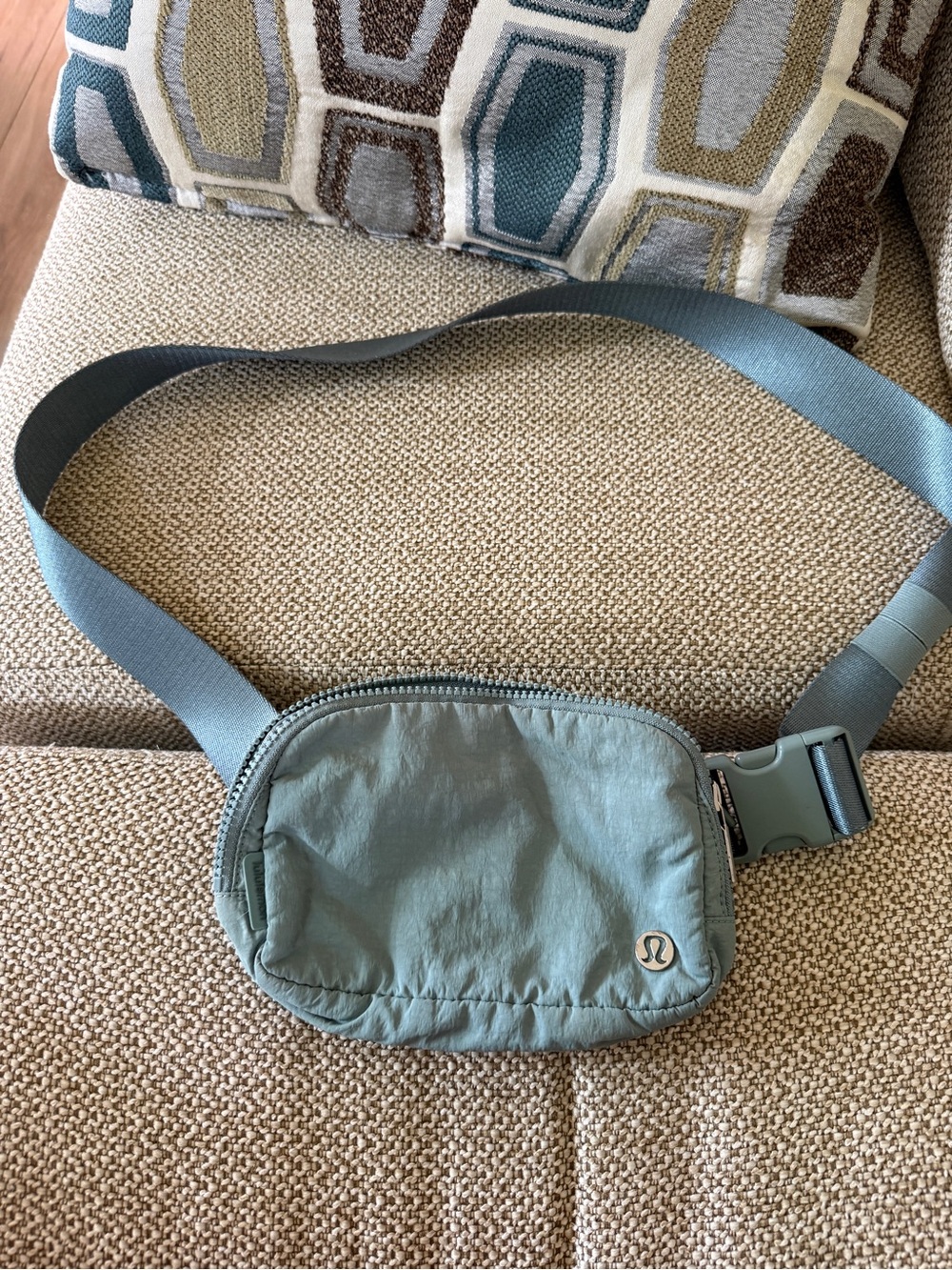 lululemon athletica sage green belt bag